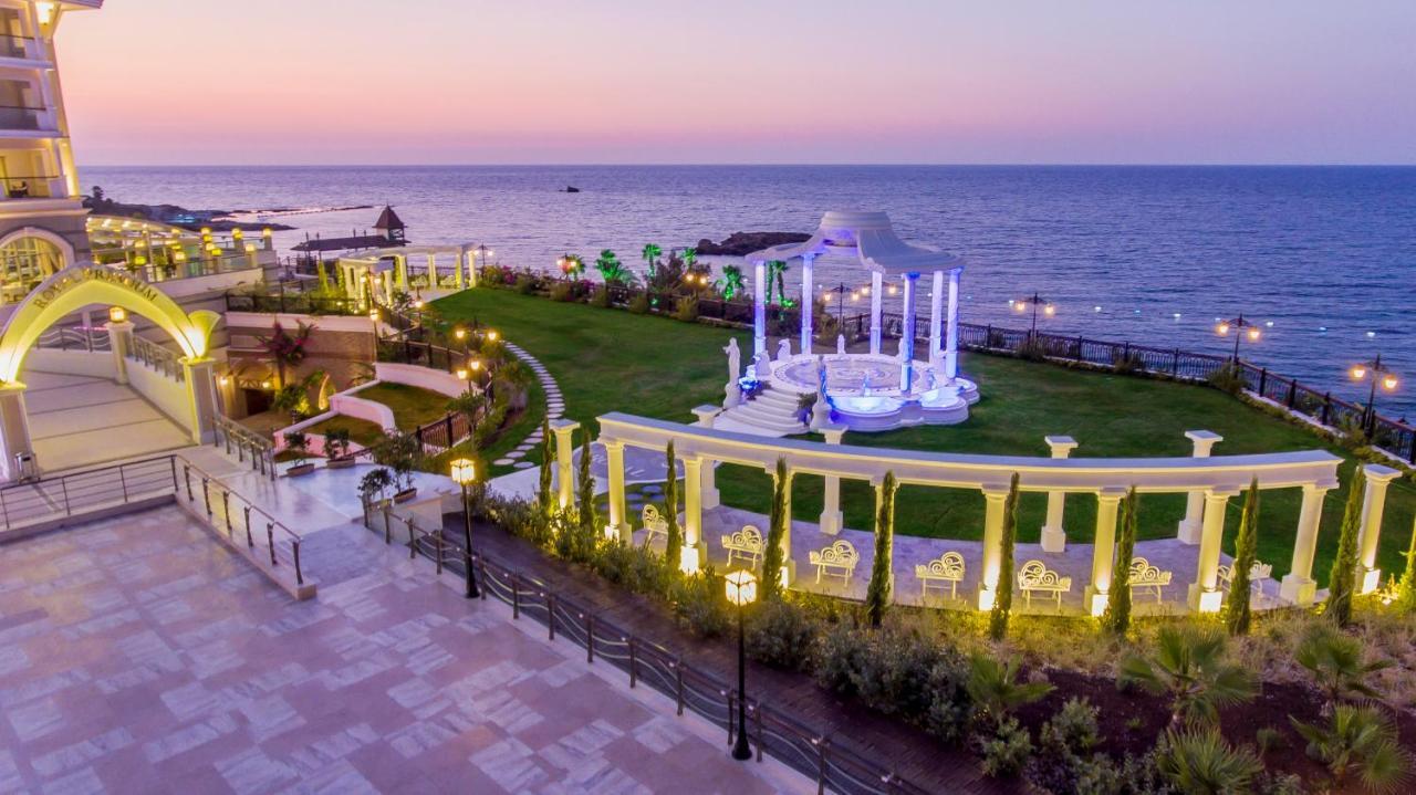 Merit Royal Premium Hotel Casino & Spa Karavas  Exterior photo